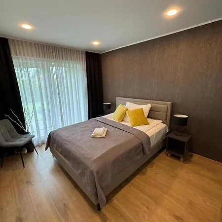 펜션 Maja Paernus Privaatse Hoovi, Sauna Ja Tasuta Parkimisega *