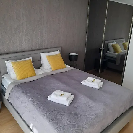 Maja Paernus Privaatse Hoovi, Sauna Ja Tasuta Parkimisega 펜션 페르누