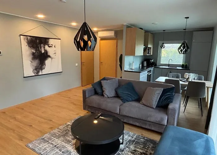 Maja Paernus Privaatse Hoovi, Sauna Ja Tasuta Parkimisega * Παρνού