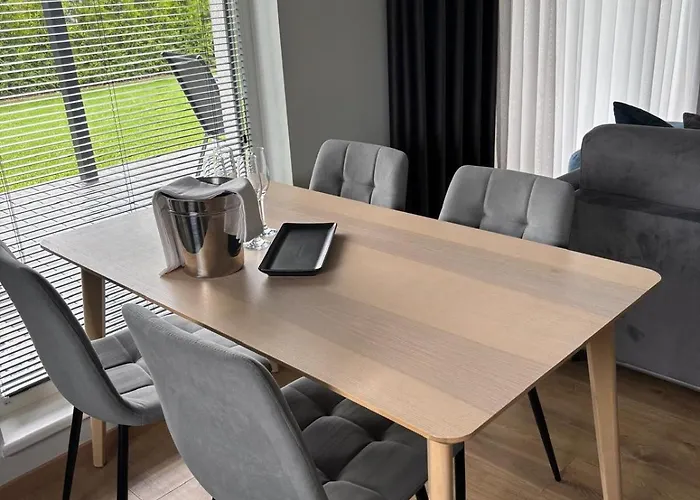 Maja Paernus Privaatse Hoovi, Sauna Ja Tasuta Parkimisega