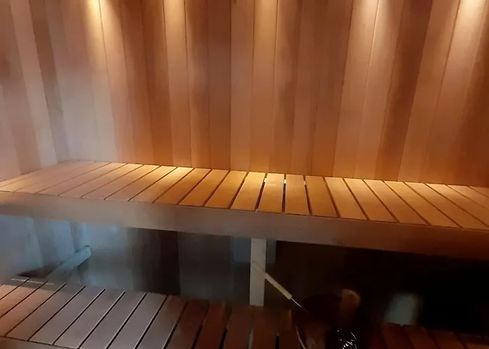 Maja Paernus Privaatse Hoovi, Sauna Ja Tasuta Parkimisega Παρνού